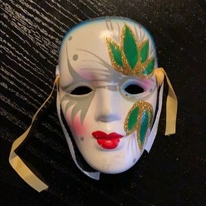 Mini vintage ceramic mask